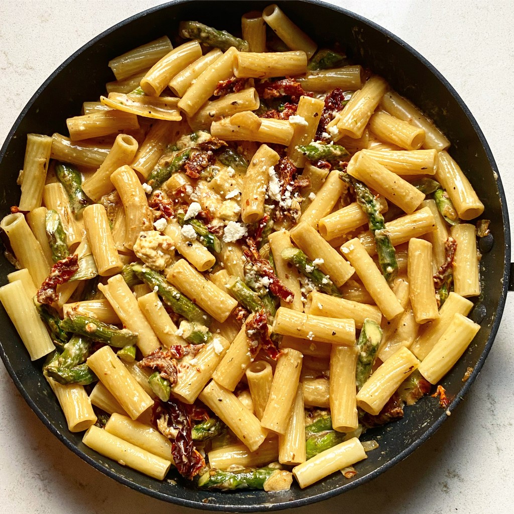 Recipe: Asparagus & Sundried Tomato Pasta w/&nbsp;Feta