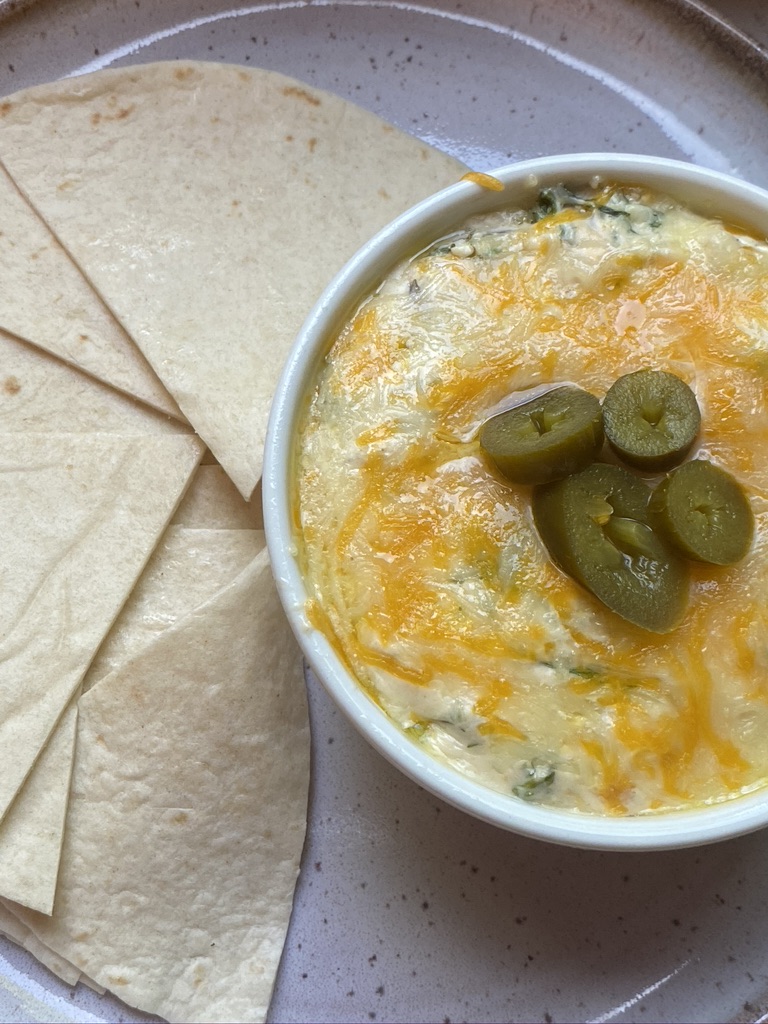 Recipe: This is a Copycat of a RENOWNED classic: Village Tavern Spinach&nbsp;Dip
